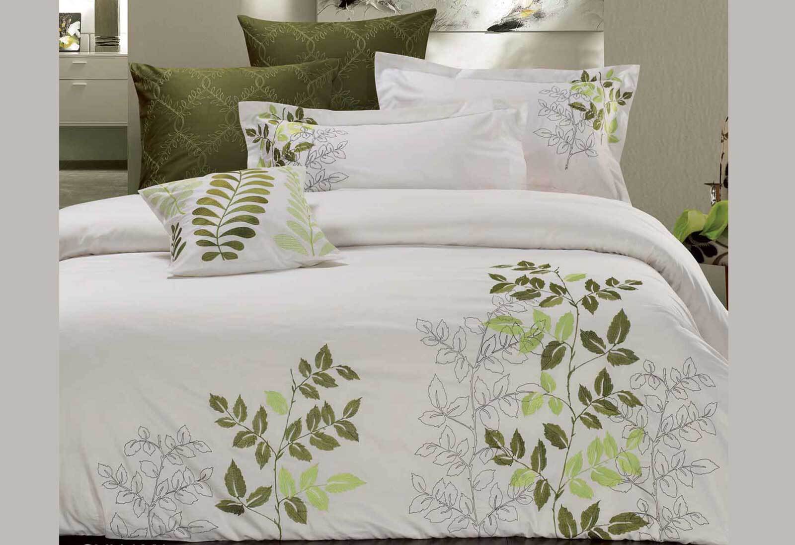 Queen Size Sylvan Green Leaf Pattern White Quilt Cover Set 3pcs