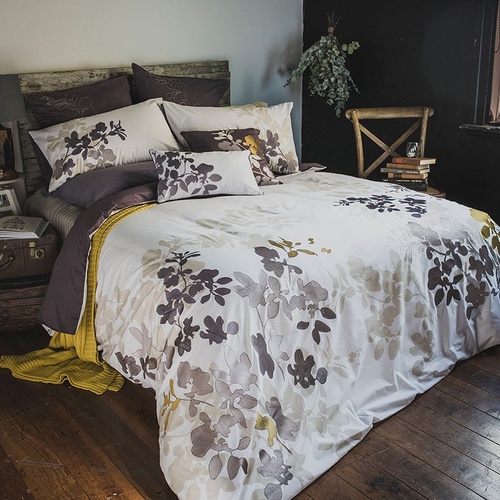 Ivy Queen Quilt Cover Set by Bambury