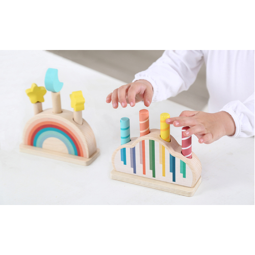 CALM & BREEZY POP UP TOY RAINBOW